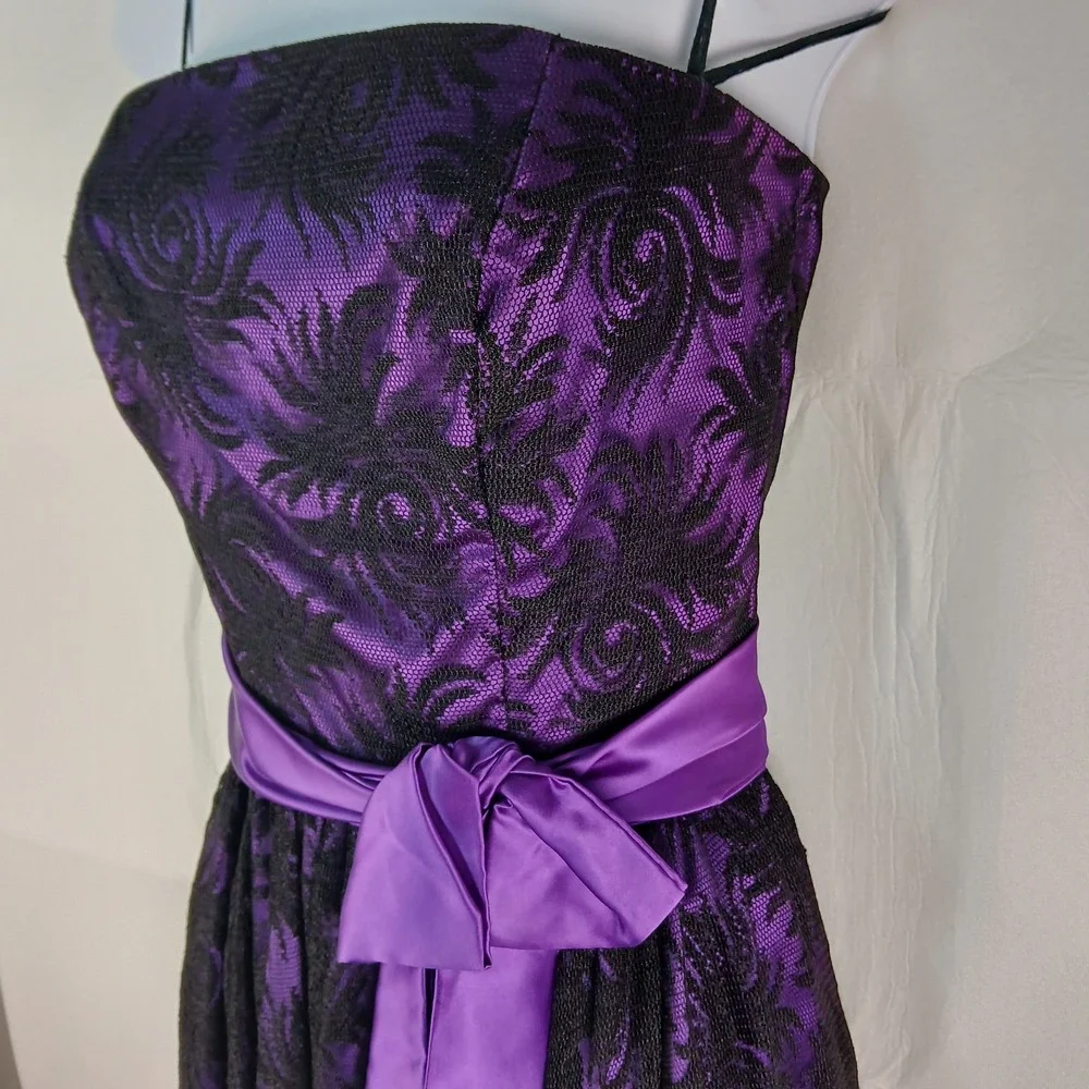 VTG Loralie Original 80s Lace Gown Dress Size 6 Witchy Gothic Cosplay Vampiress‎